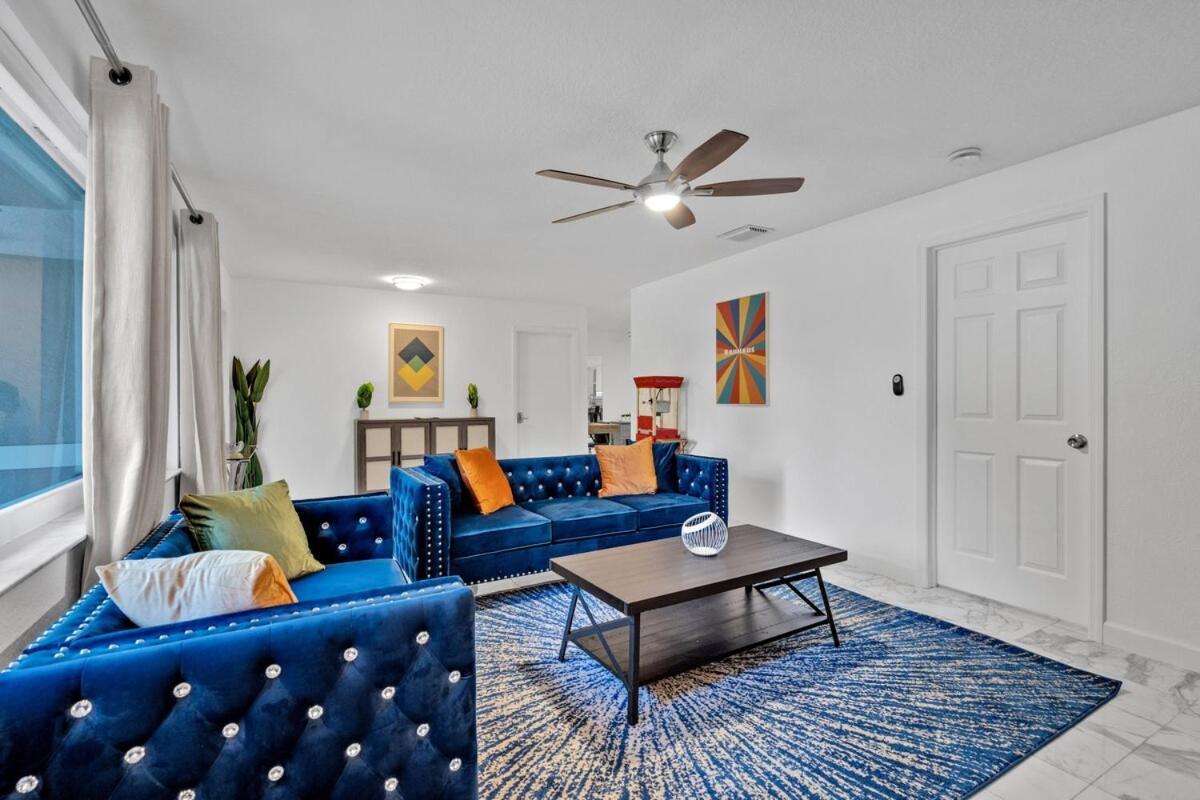 Waterfront House - Solar Heated Pool, Arcade Games * Fort Lauderdale