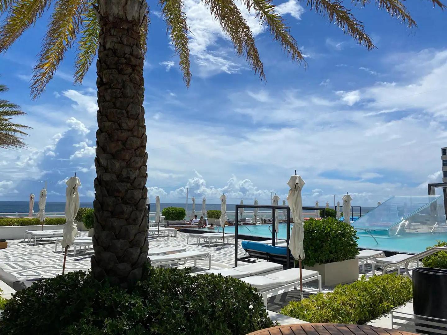 One Lux At W Residences Aparthotel