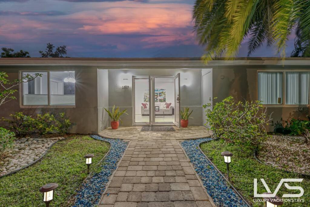 Casadelmar- Outdoor Oasis Heated Pool 5 Min 2 Holiday home Fort Lauderdale