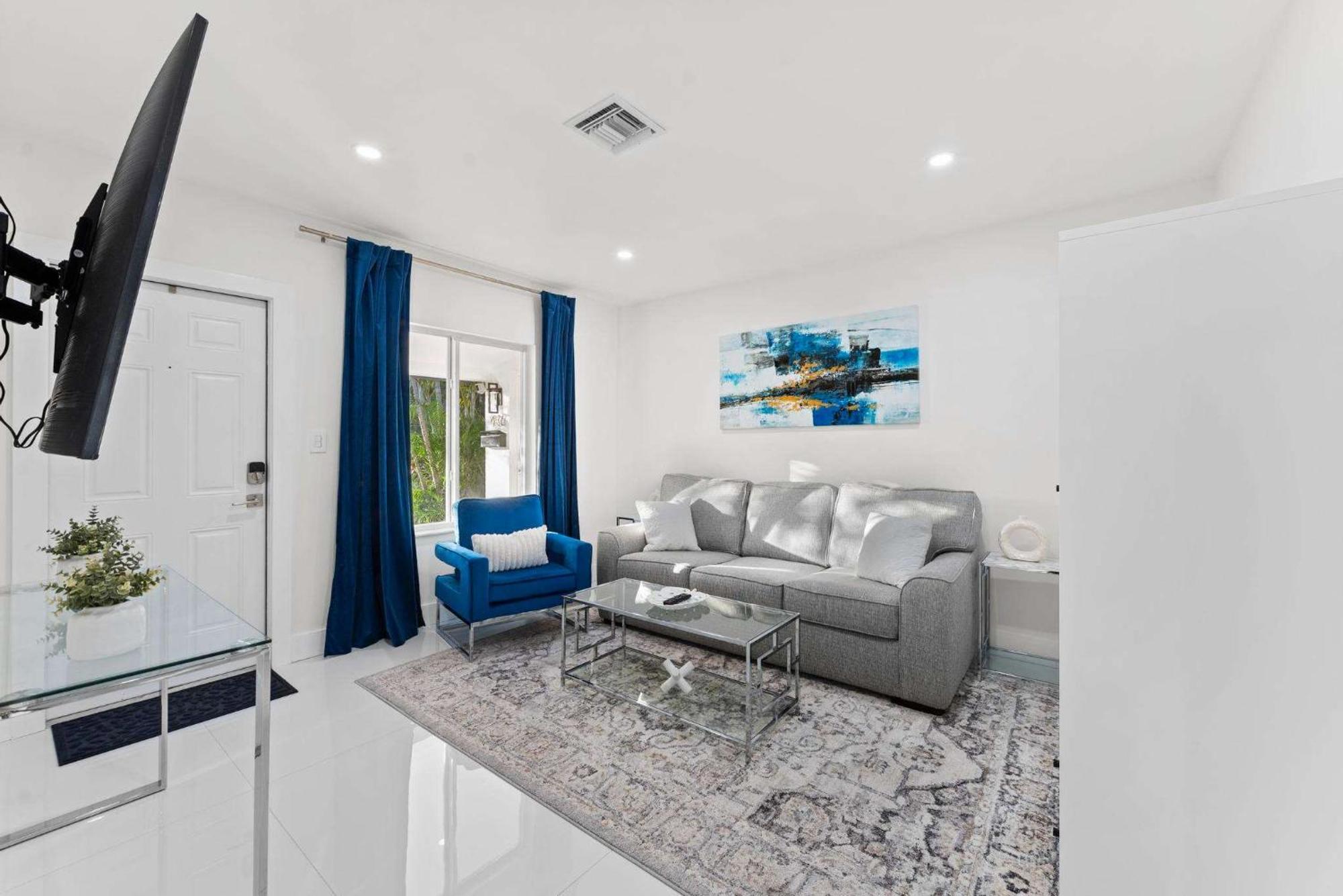 Hyperion - Remodeled 1b Oasis In Ft Lauderdale Apartment