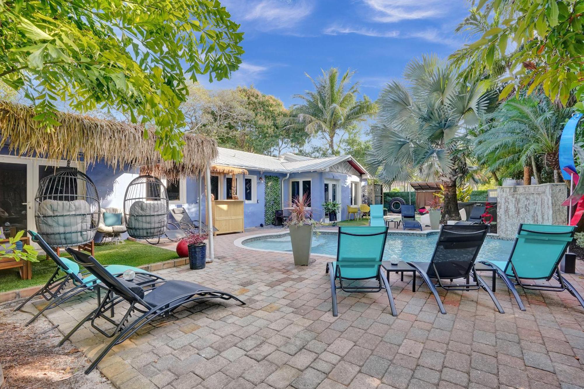 Guest house Kiki 4 - Men's Clothing Optional Fort Lauderdale