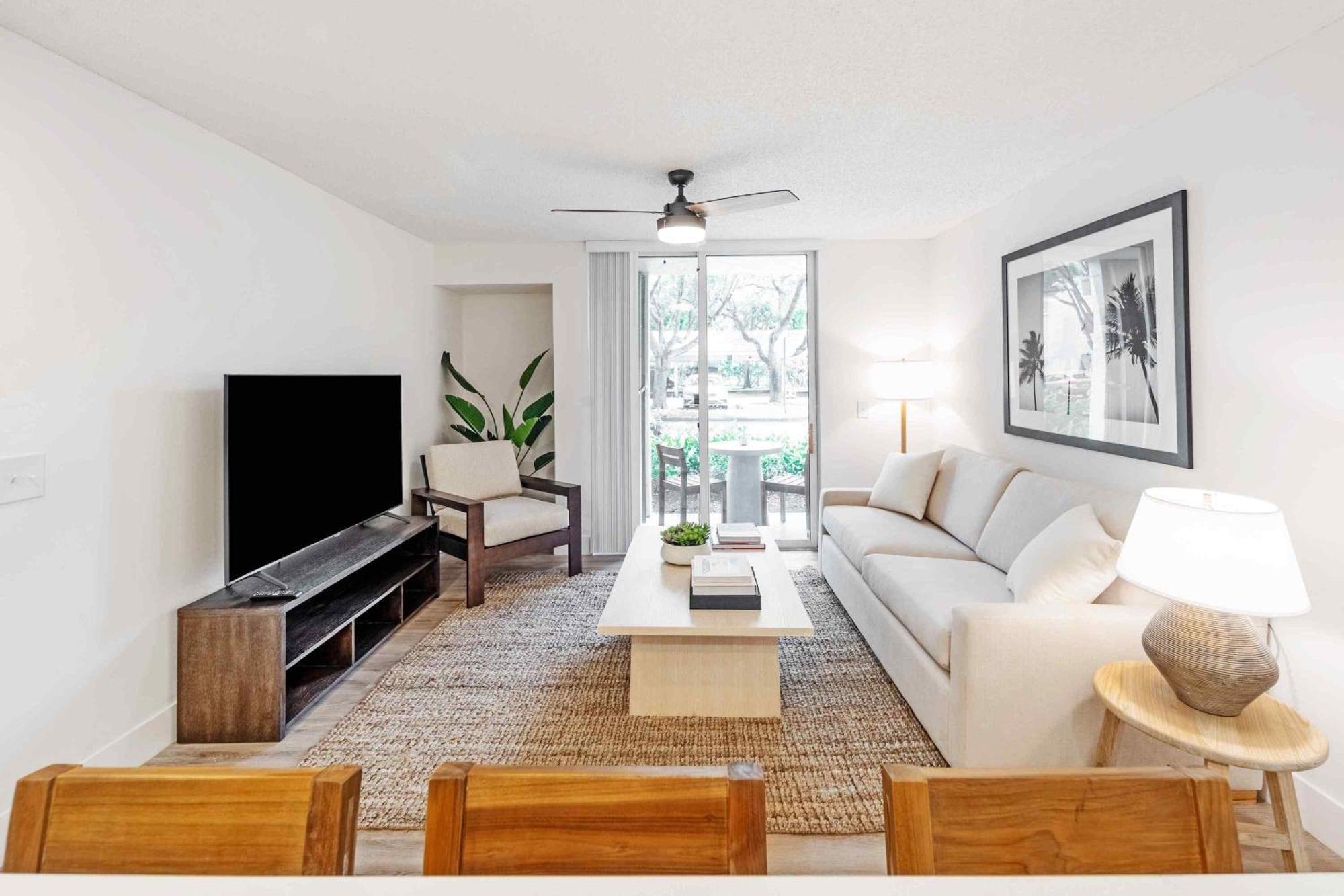 Apartment Stunning Centrally Located At New River Cove In South Florida *
