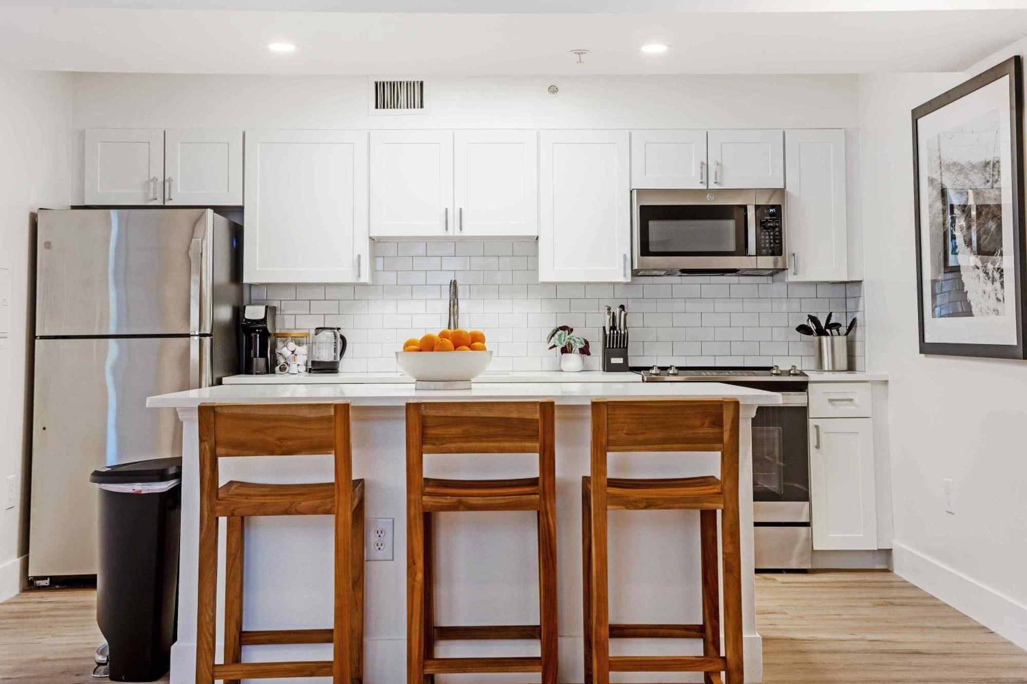 Stunning Centrally Located At New River Cove In South Florida