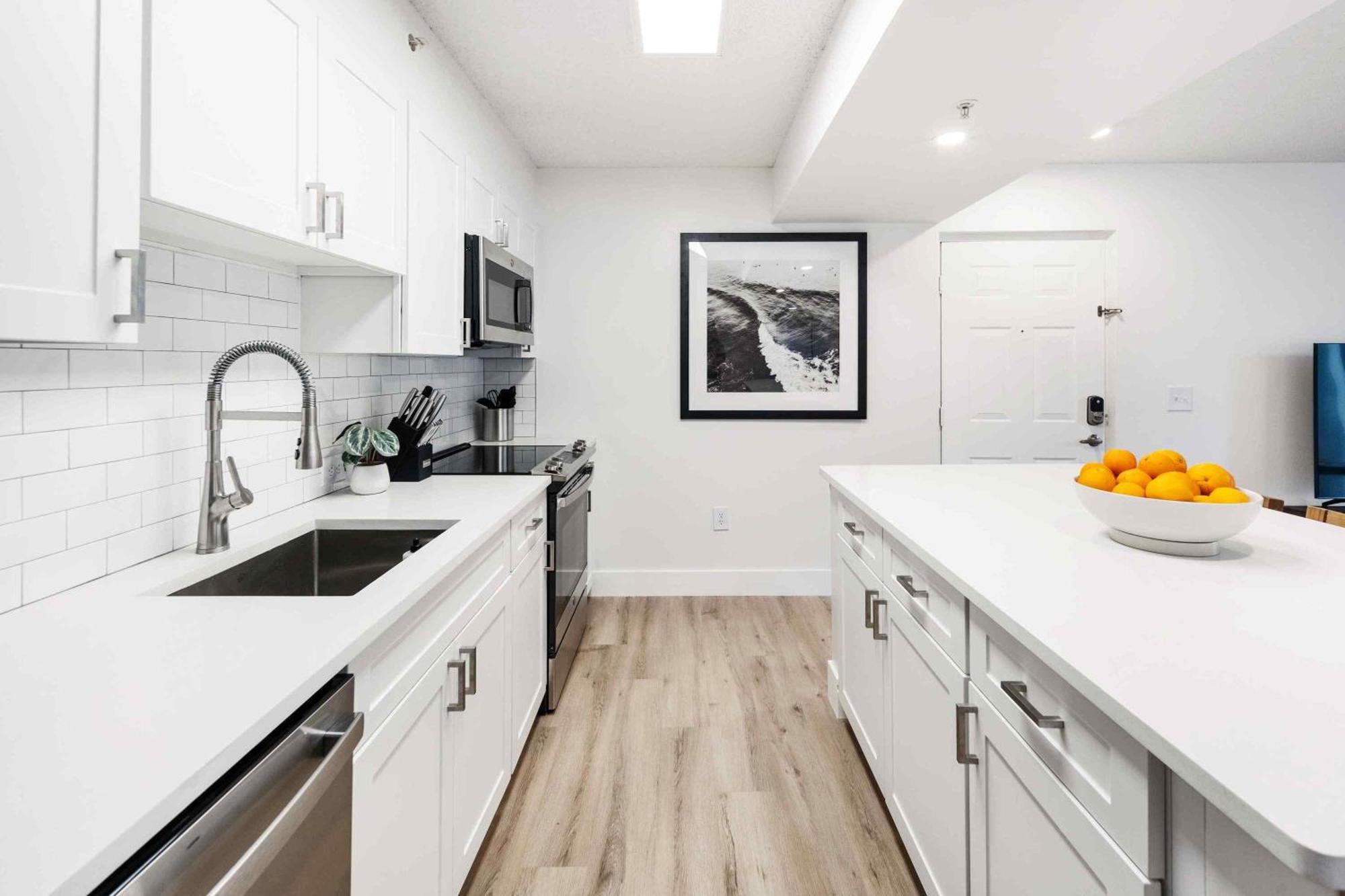 Apartment Stunning Centrally Located At New River Cove In South Florida *