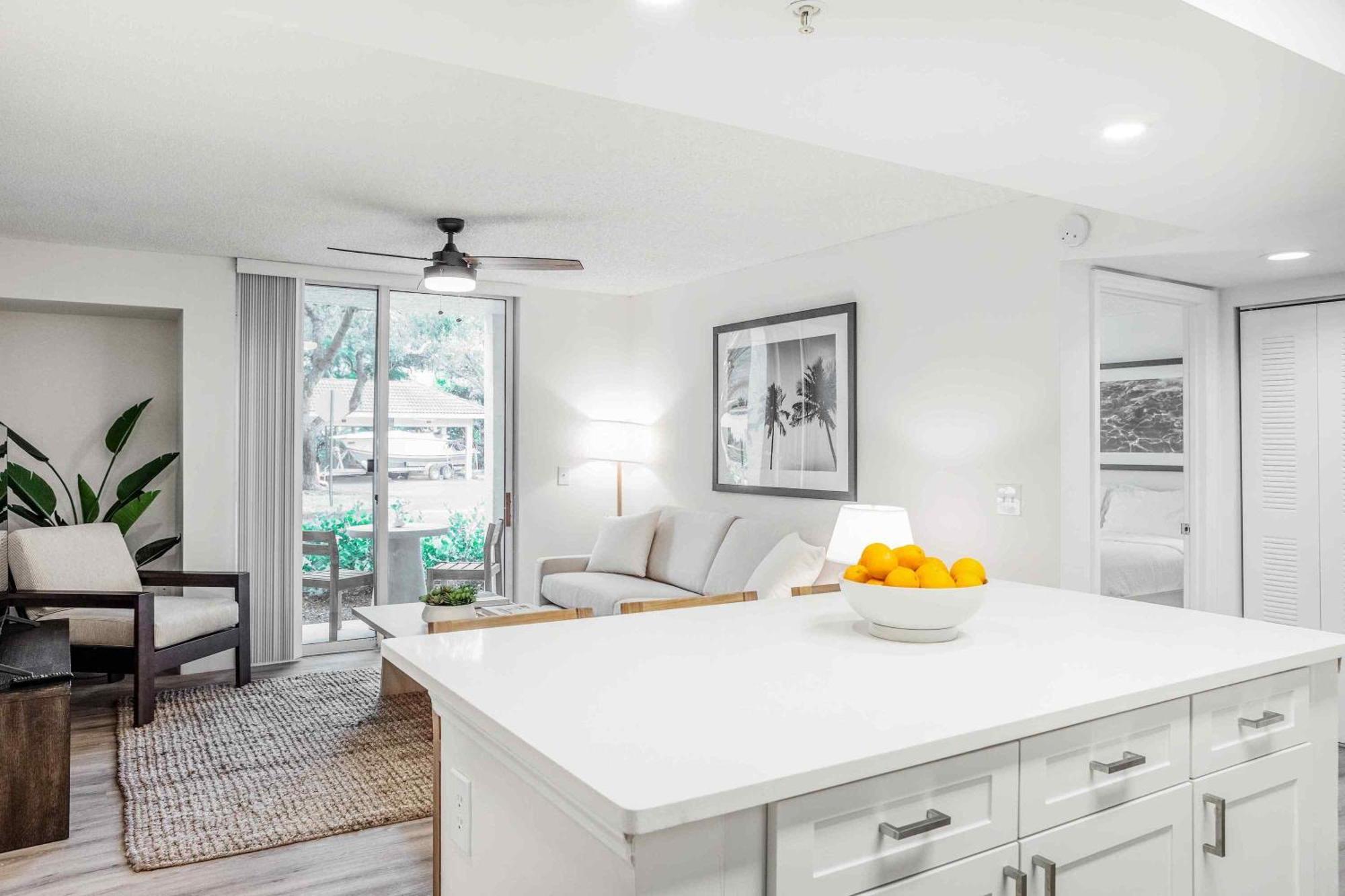 Stunning Centrally Located At New River Cove In South Florida