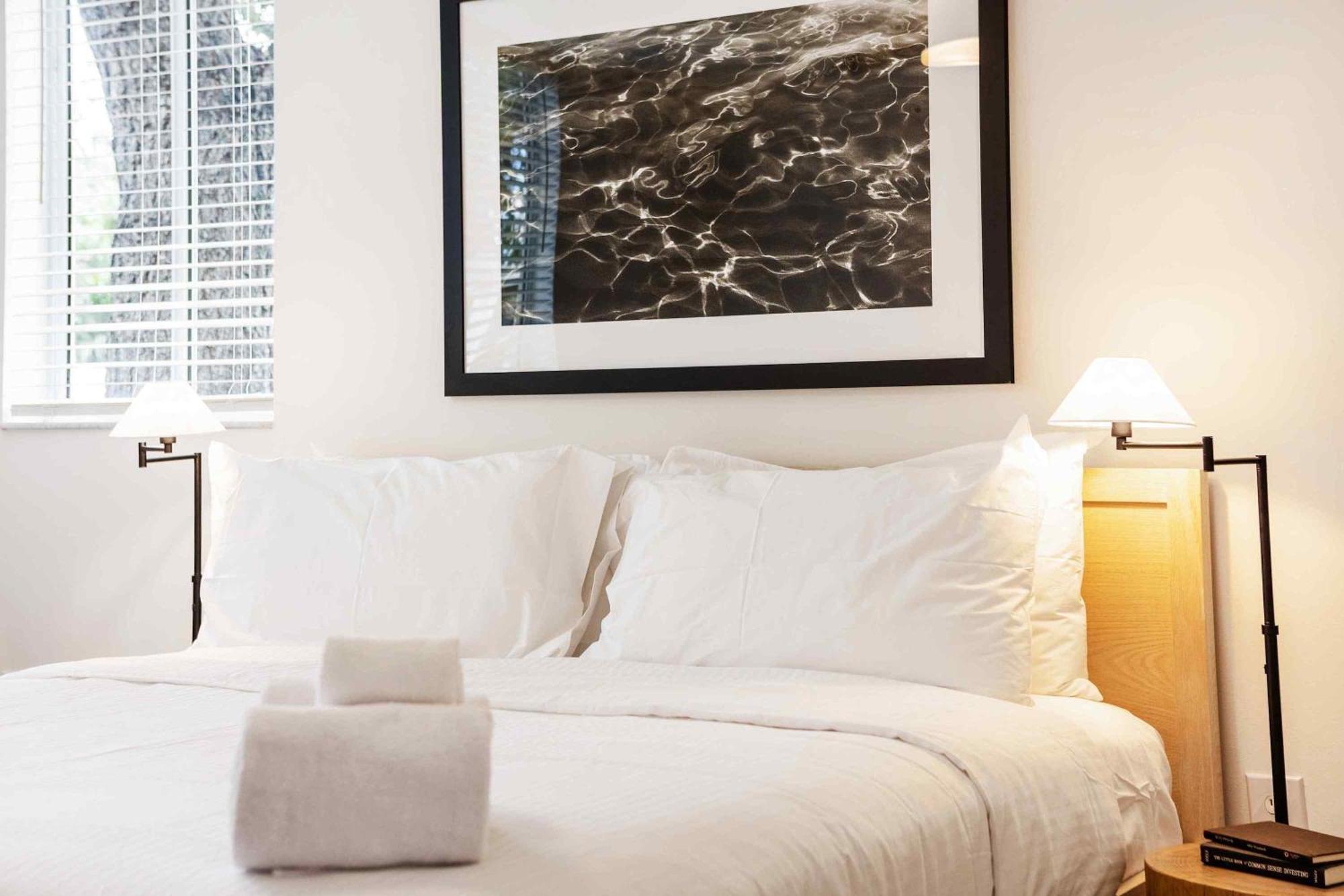 Apartment Stunning Centrally Located At New River Cove In South Florida
