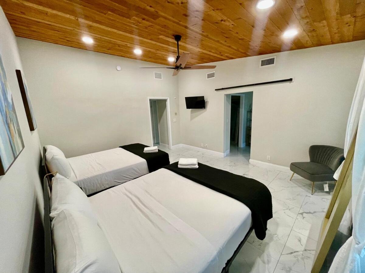 The Oasis * Fort Lauderdale