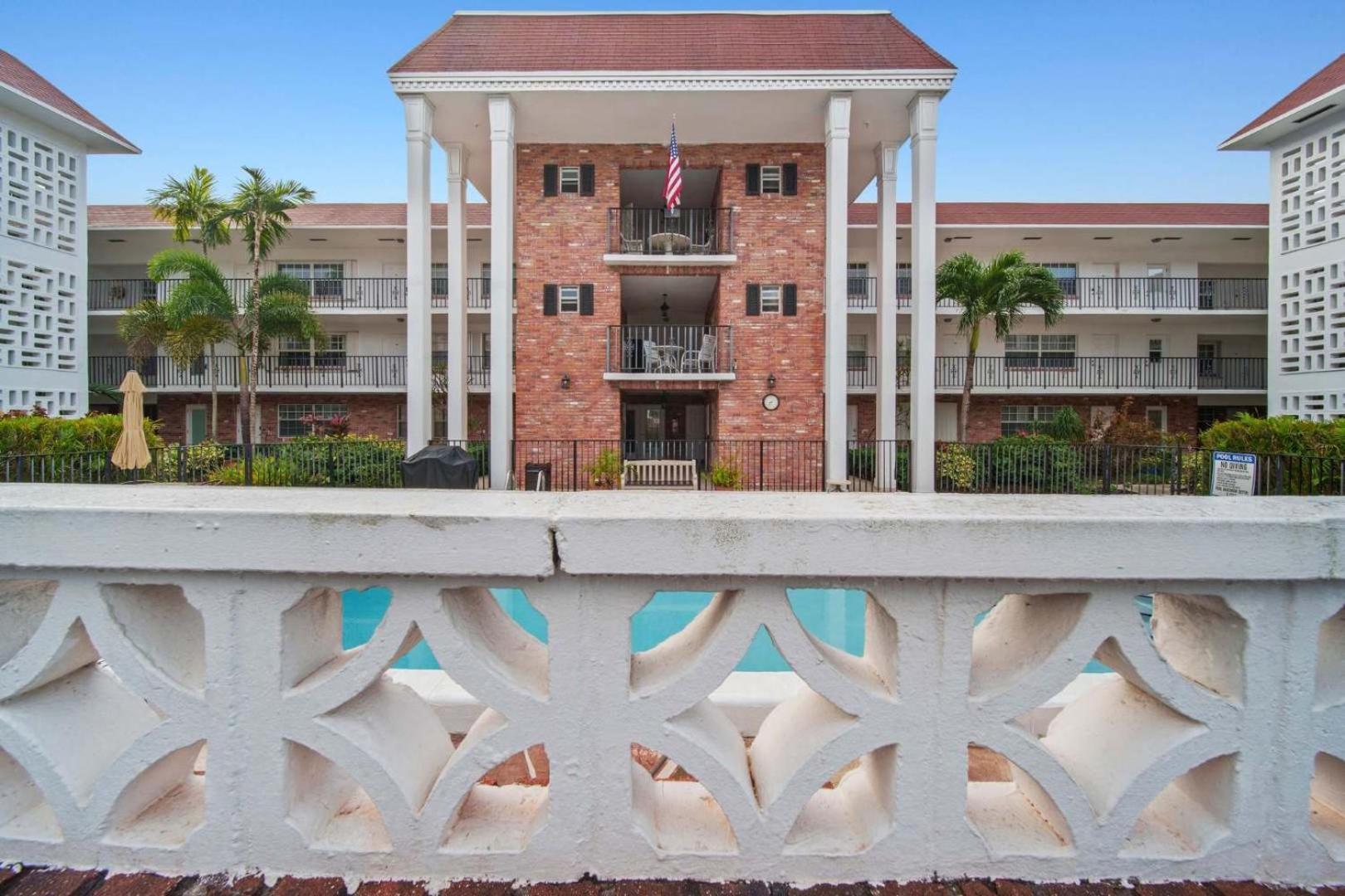 Luxe 2br Escape Lauderdale Apartment *