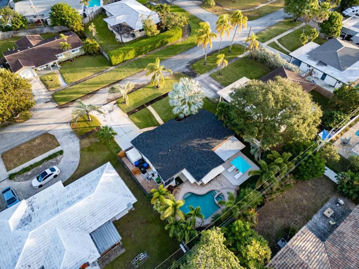 Tropical Getaway - Heated Pool & Patio Retreat Fort Lauderdale