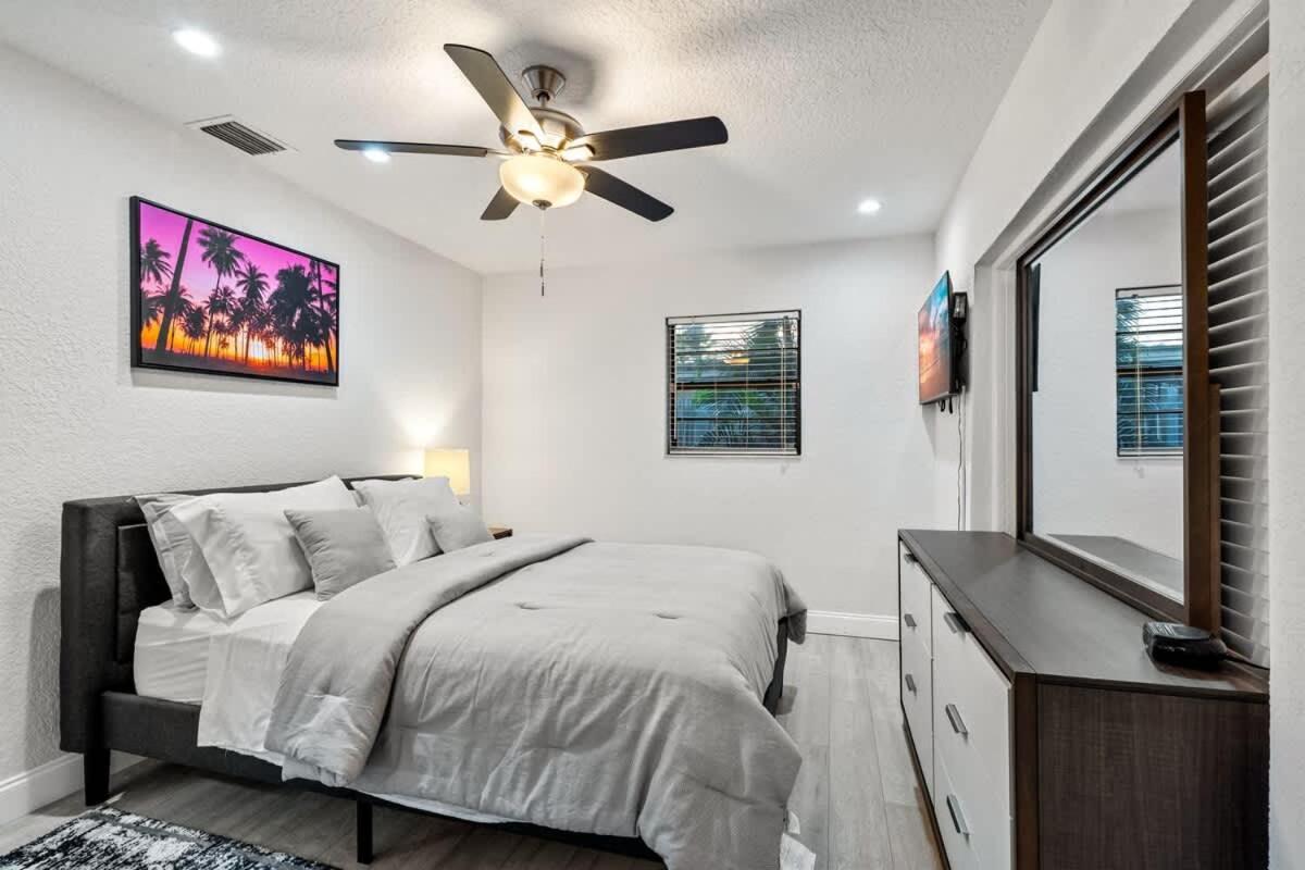 Tropical Getaway - Heated Pool & Patio Retreat * Fort Lauderdale