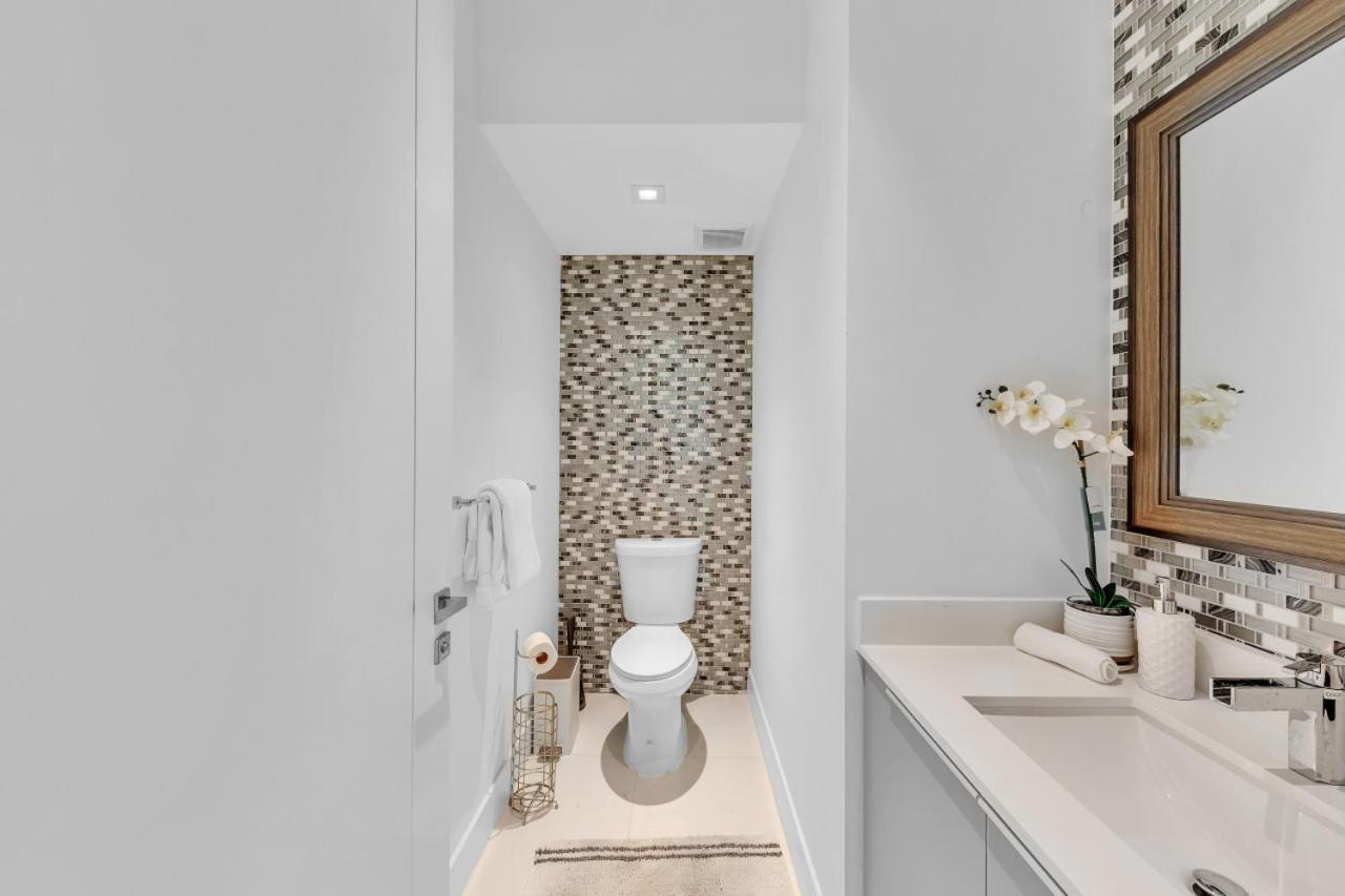 Olas Modern Masterpiece