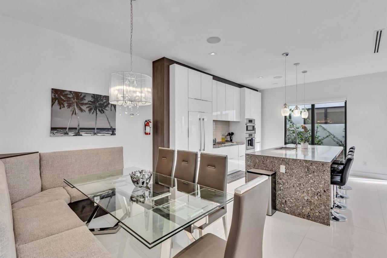 Olas Modern Masterpiece Holiday home *