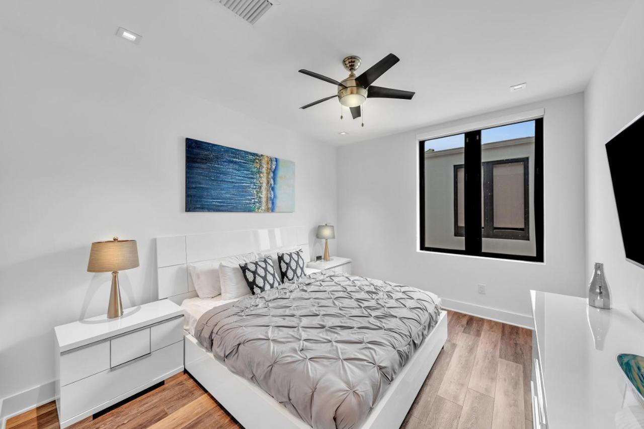 Olas Modern Masterpiece *