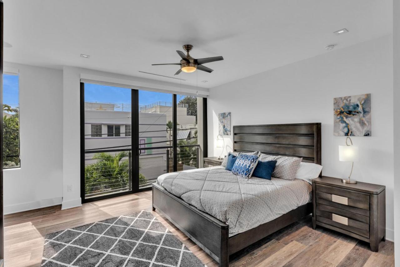 Olas Modern Masterpiece * Fort Lauderdale
