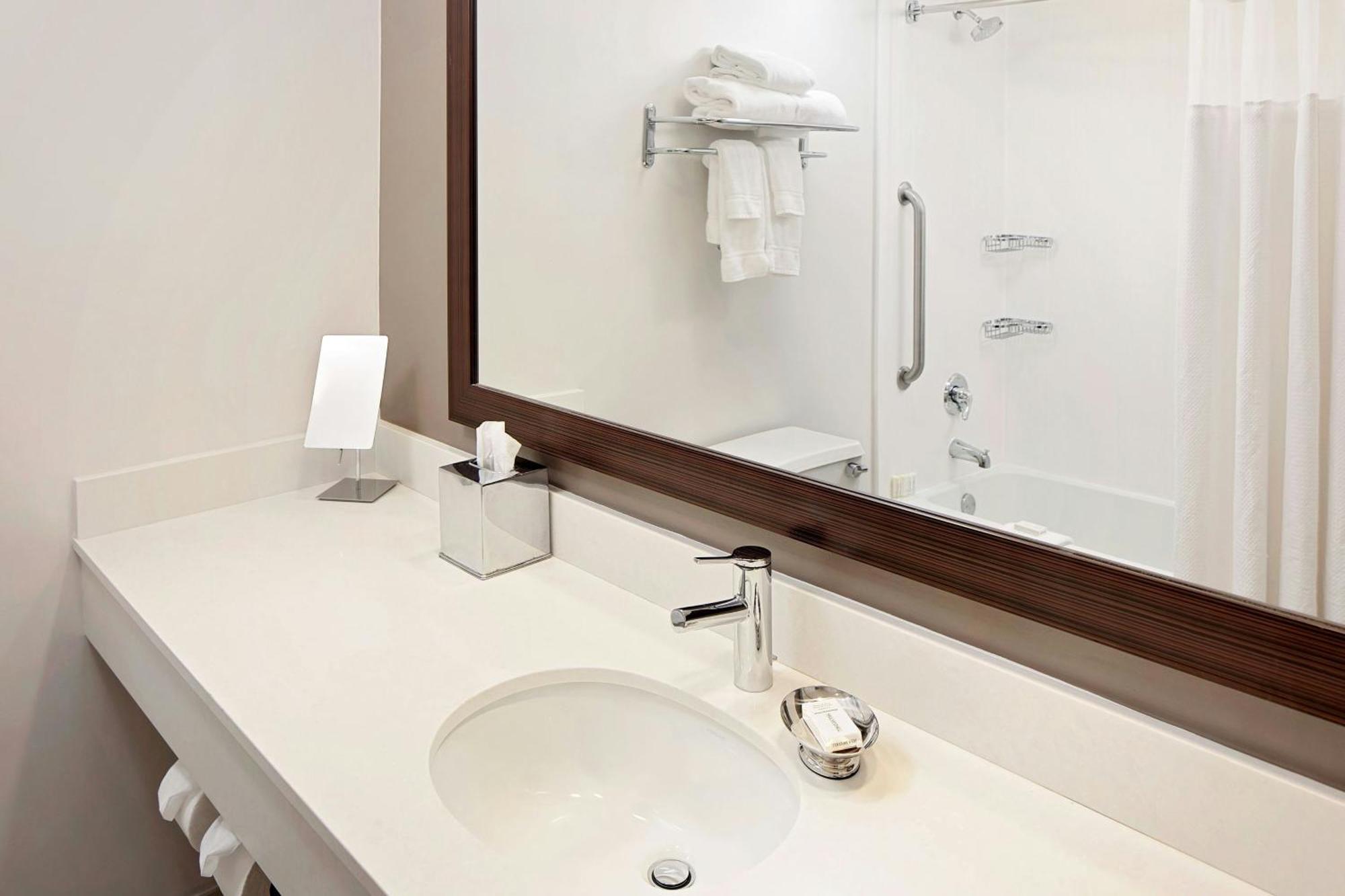 Courtyard By Marriott Lauderdale North/cypress Creek Hotel 3*