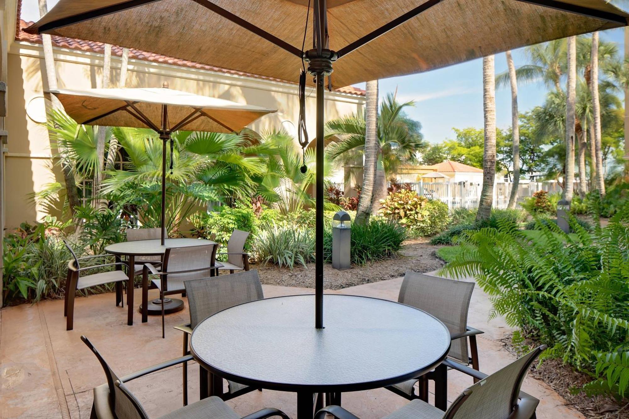 Hotel Courtyard By Marriott Lauderdale North/cypress Creek Fort Lauderdale