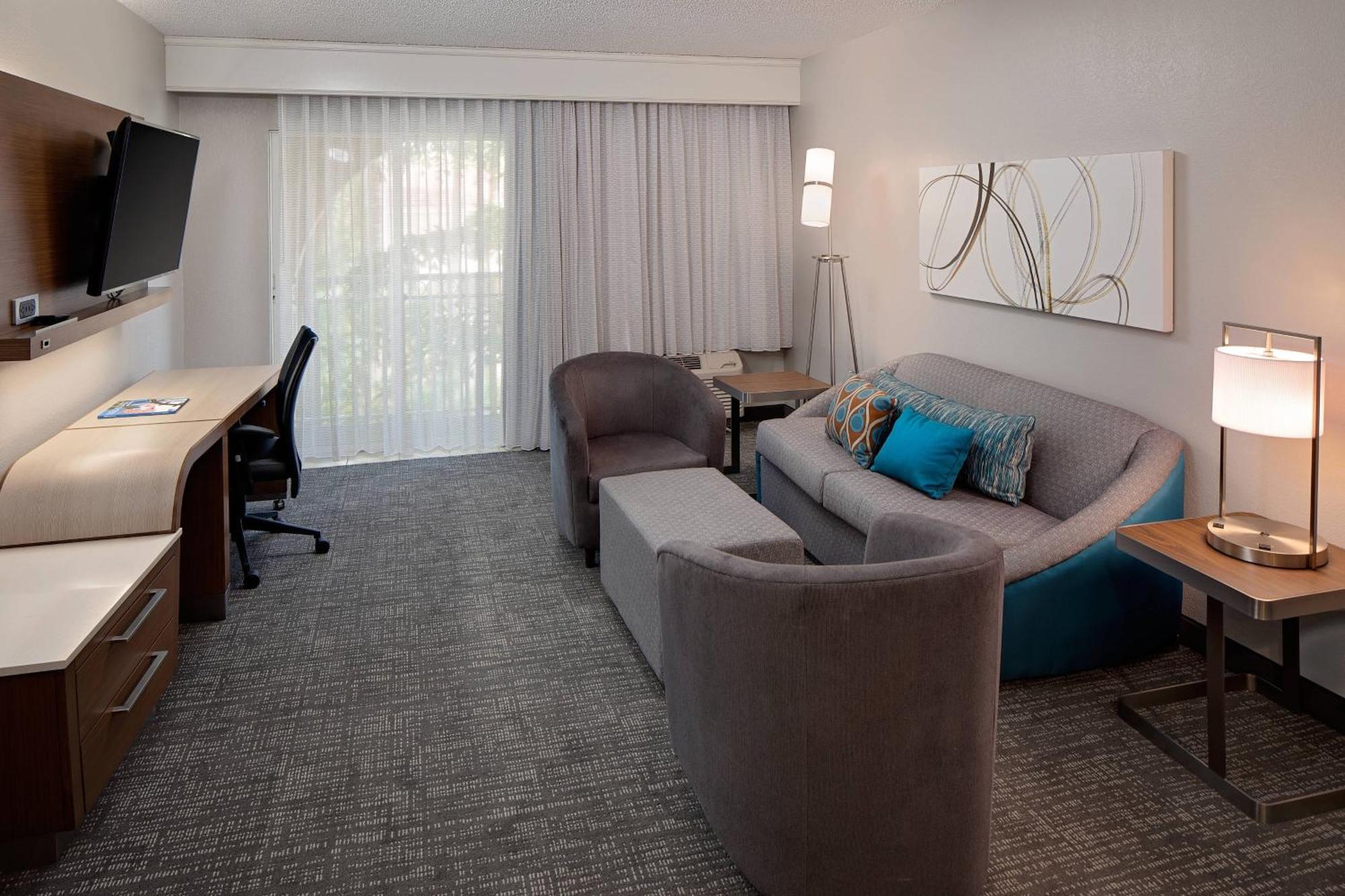 Courtyard By Marriott Lauderdale North/cypress Creek Hotel 3*
