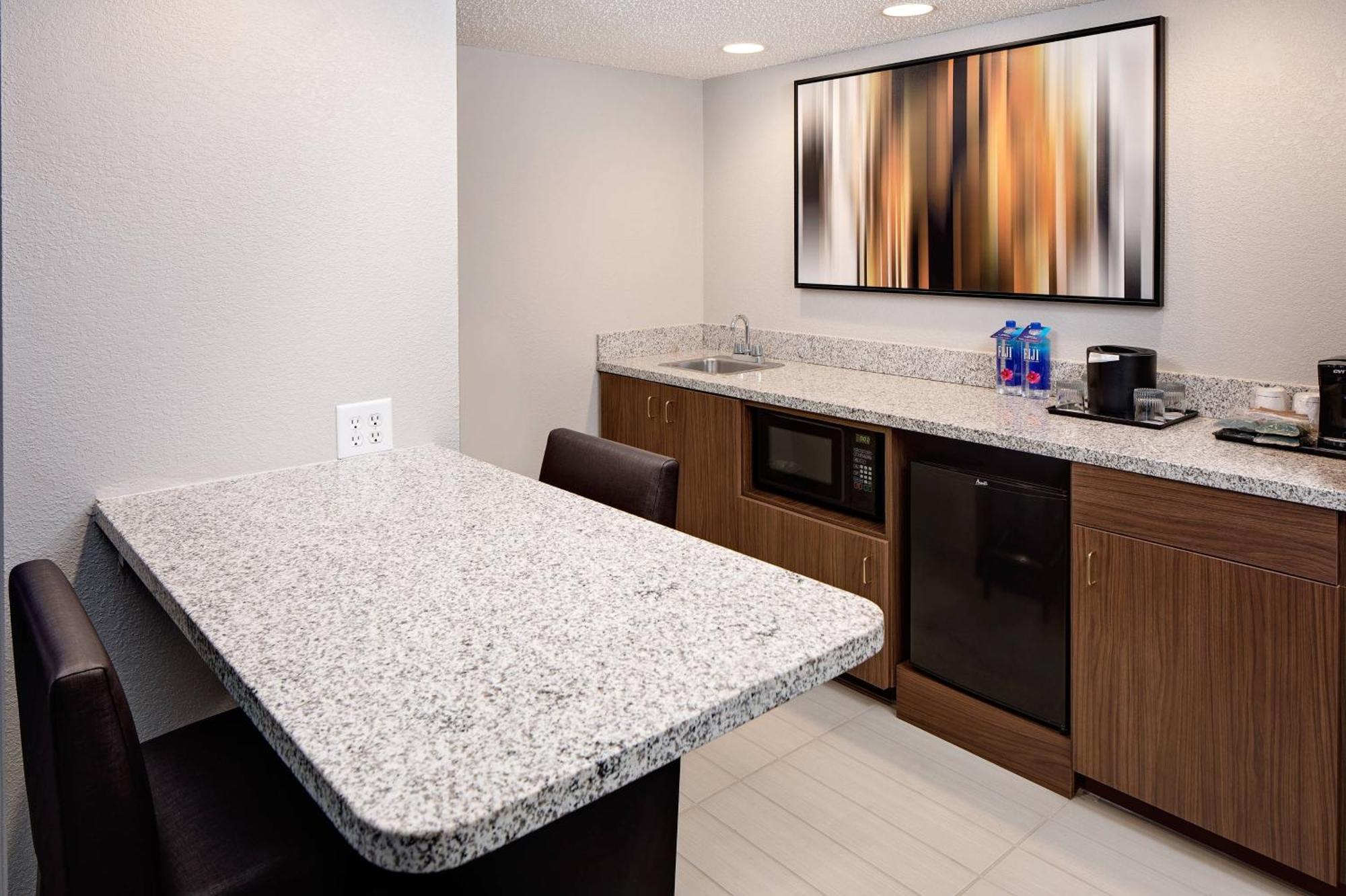 Courtyard By Marriott Lauderdale North/cypress Creek Hotel Fort Lauderdale
