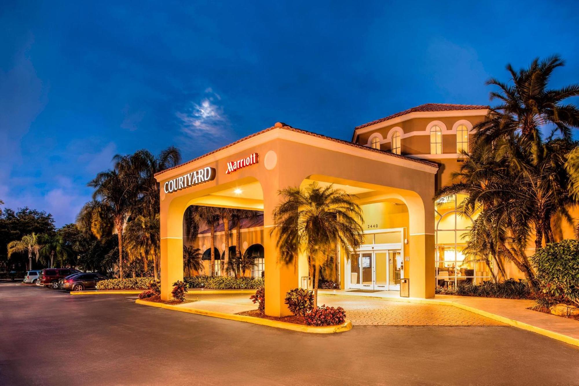 Hotel Courtyard By Marriott Lauderdale North/cypress Creek Fort Lauderdale