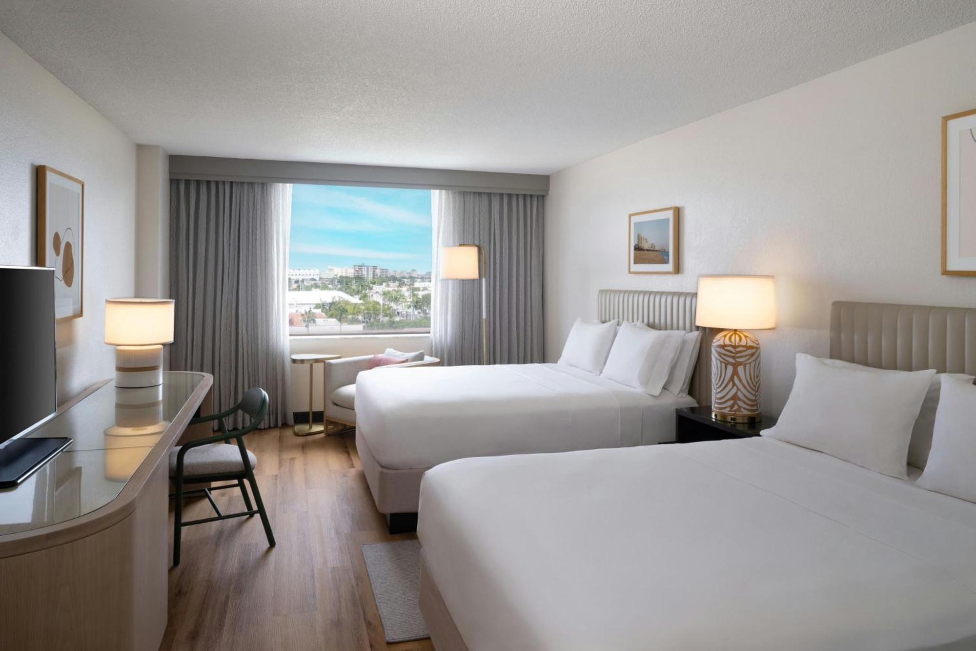 Renaissance Lauderdale Cruise Port Hotel