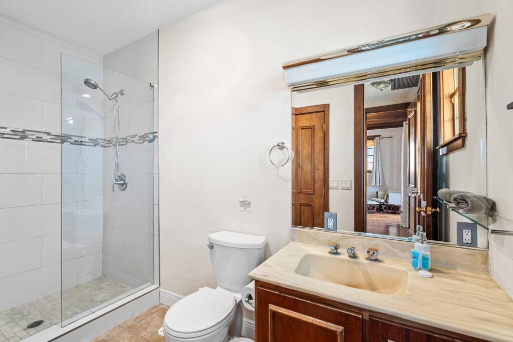Pool & Hot Tub! Historic Fl Charm! Billiard & Ping Pong, Walk To The Villa Fort Lauderdale