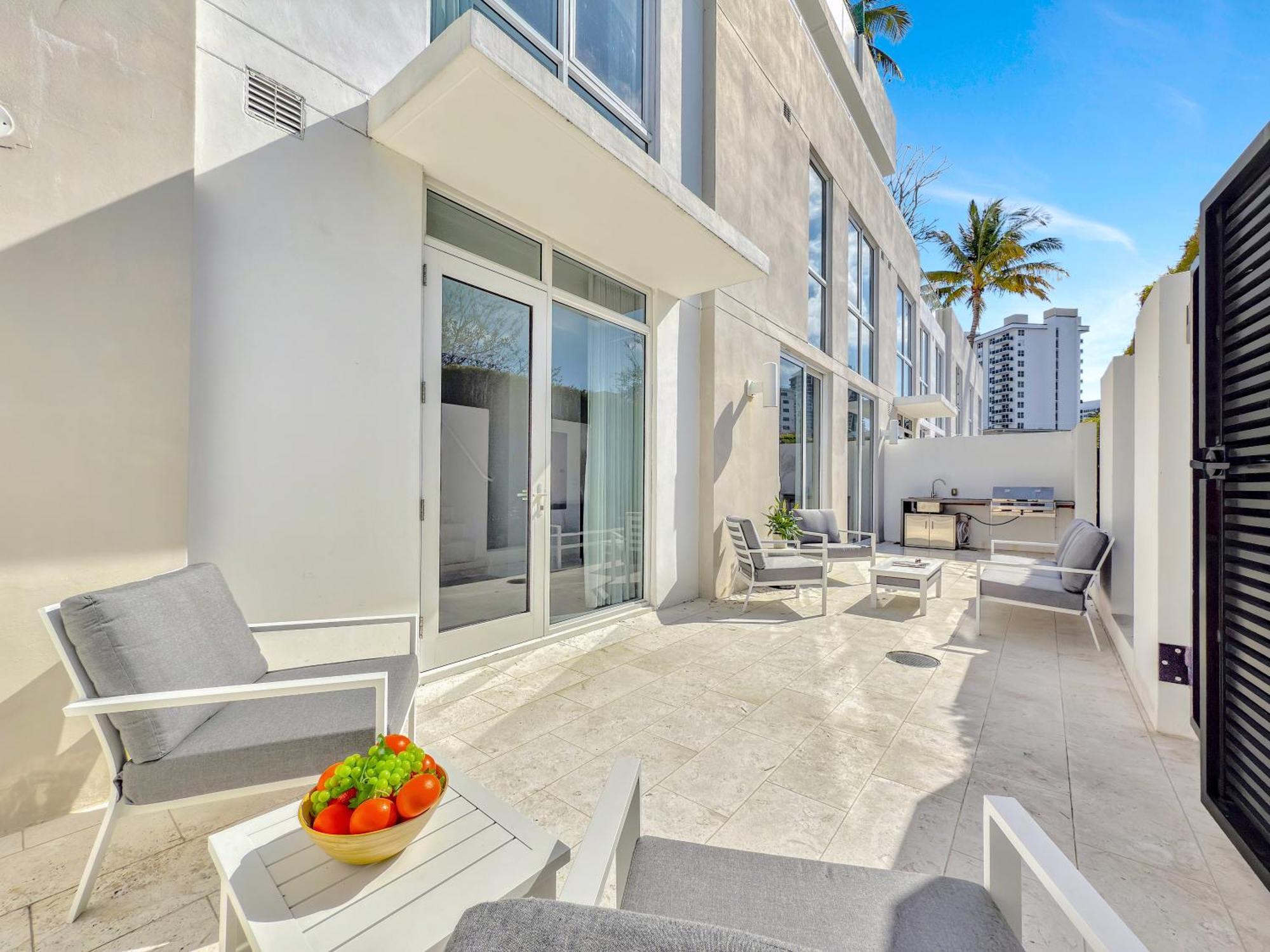 Tiffany Tides - Resort-style Townhome - Gym, Rooftop Pool And Sauna Holiday home Fort Lauderdale