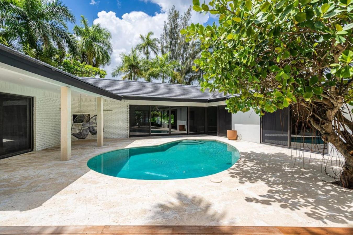 Holiday home 2500, Waterfront, Pool And Gym, Cinema, Wifi Fort Lauderdale