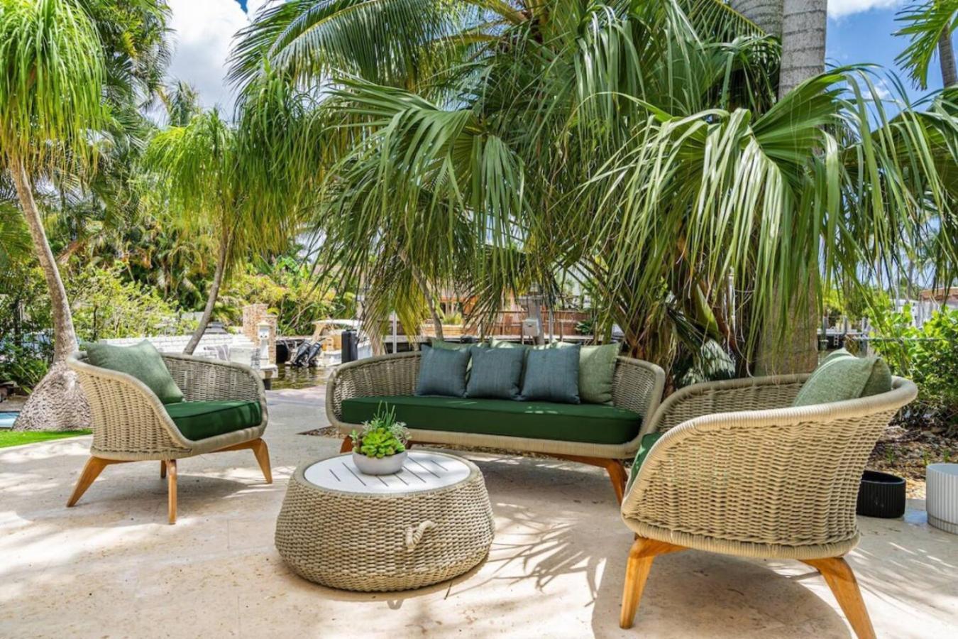 2500, Waterfront, Pool And Gym, Cinema, Wifi Holiday home Fort Lauderdale