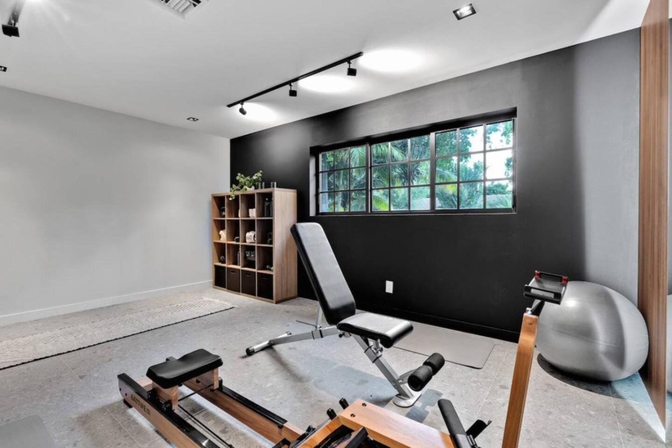 Holiday home 2500, Waterfront, Pool And Gym, Cinema, Wifi Fort Lauderdale