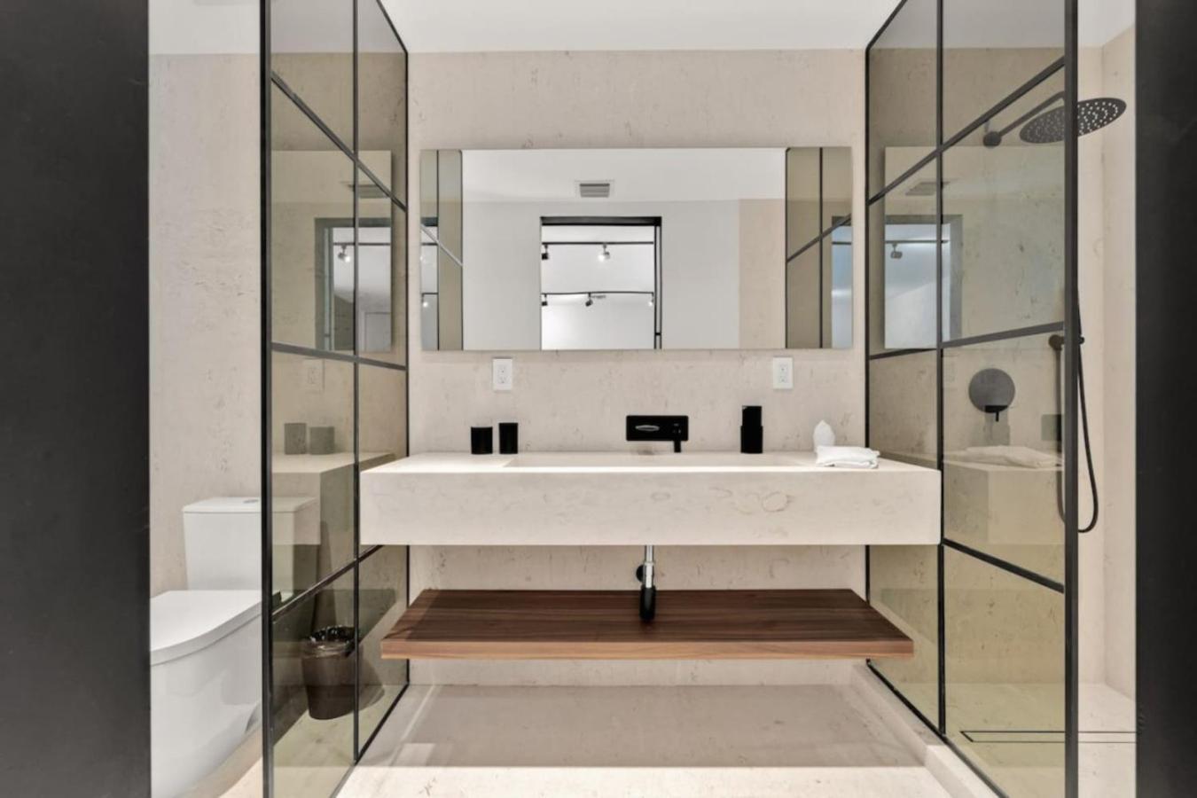 2500, Waterfront, Pool And Gym, Cinema, Wifi Holiday home Fort Lauderdale