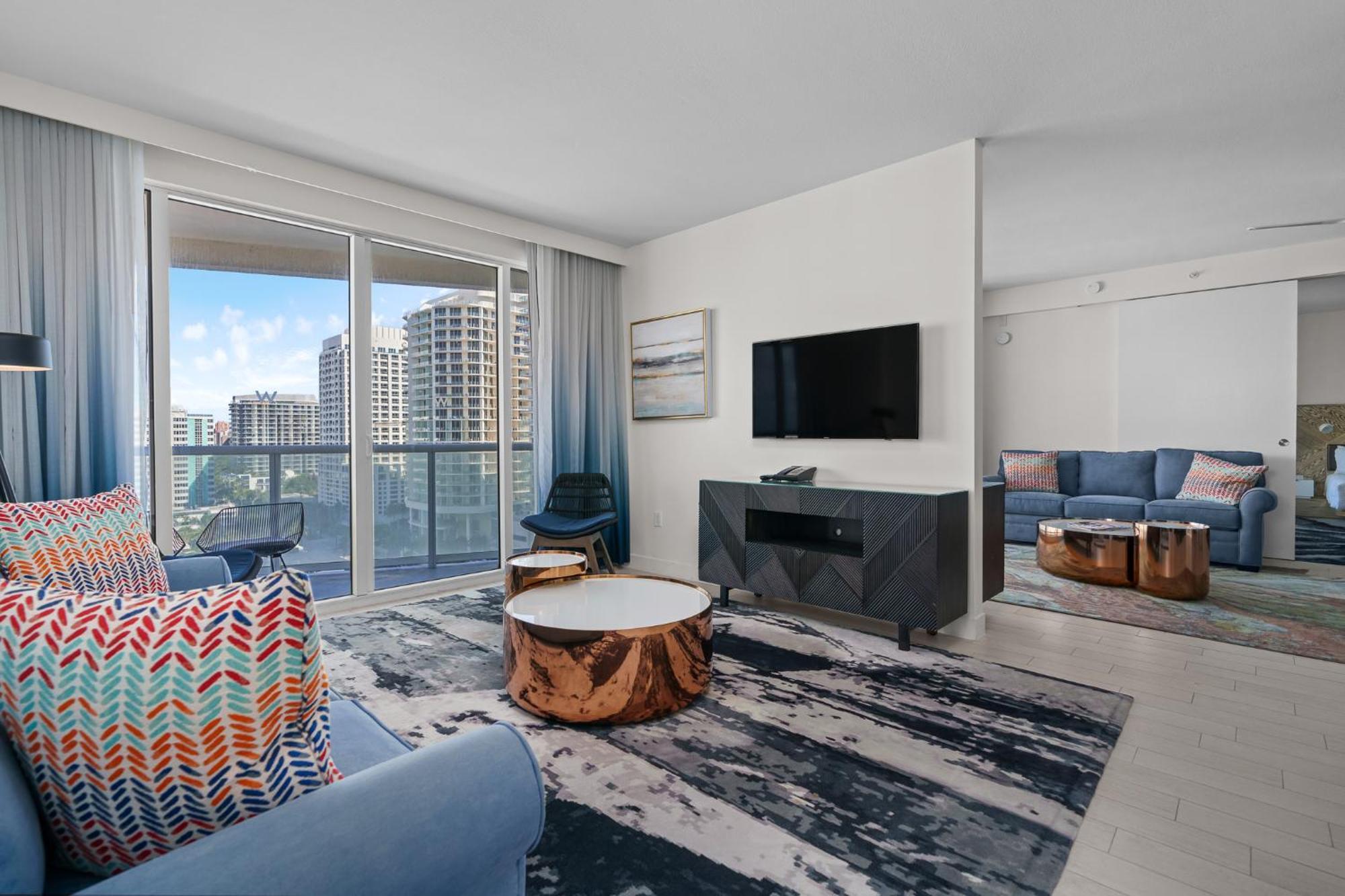 Luxury 2br Lauderdale W With Double Living Room, Ocean & Intercoastal Views, Brand New Sofas! Apartment