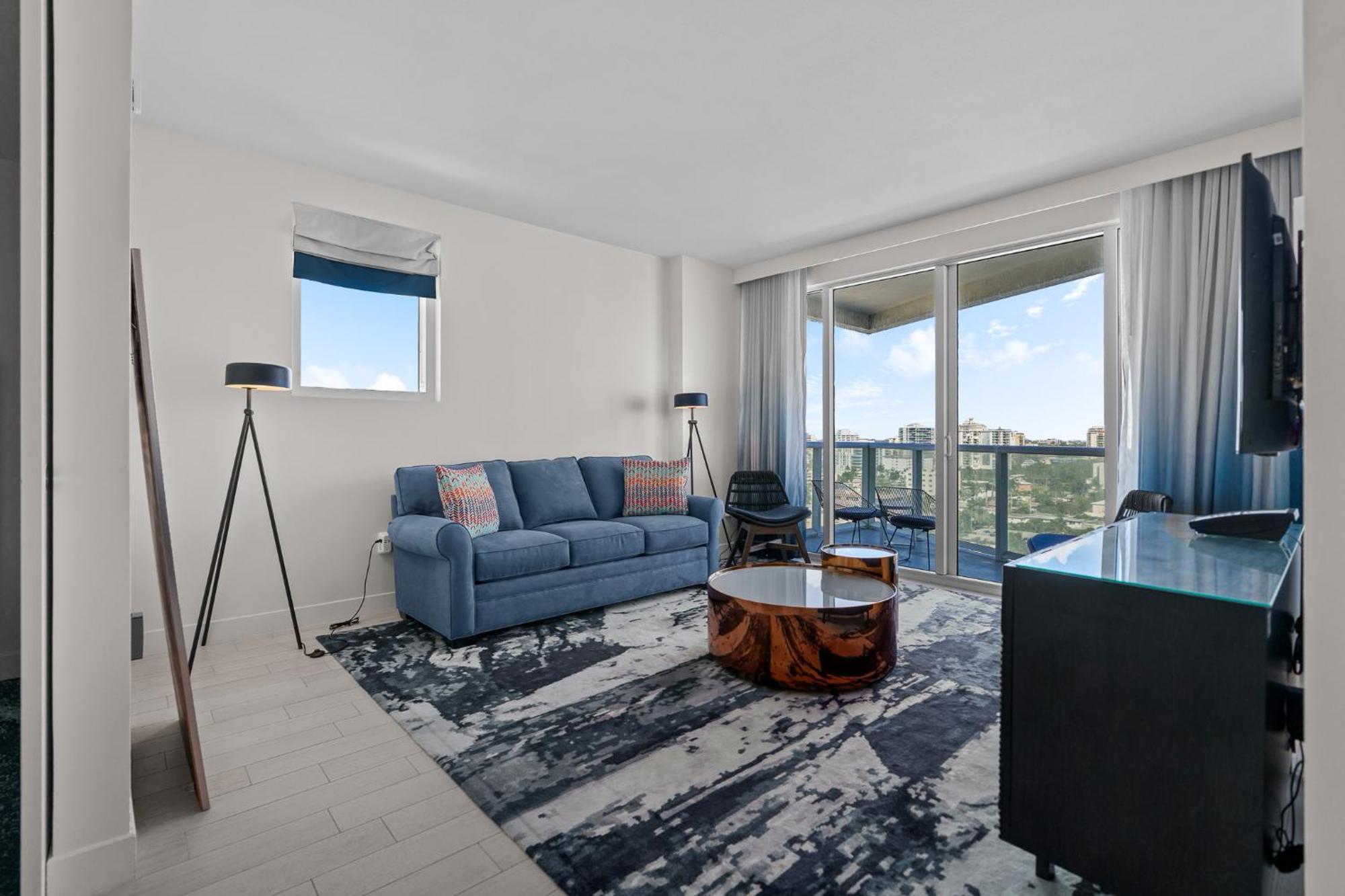 Luxury 2br Lauderdale W With Double Living Room, Ocean & Intercoastal Views, Brand New Sofas! Fort Lauderdale