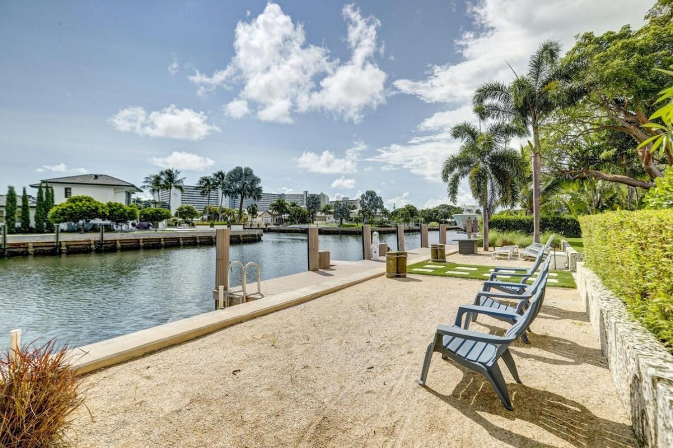 Waterfront Heated Pool Dock Kayaks Bikes *