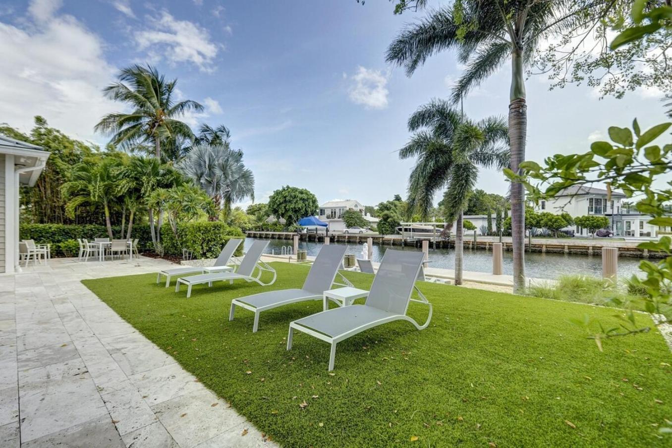 Waterfront Heated Pool Dock Kayaks Bikes Fort Lauderdale