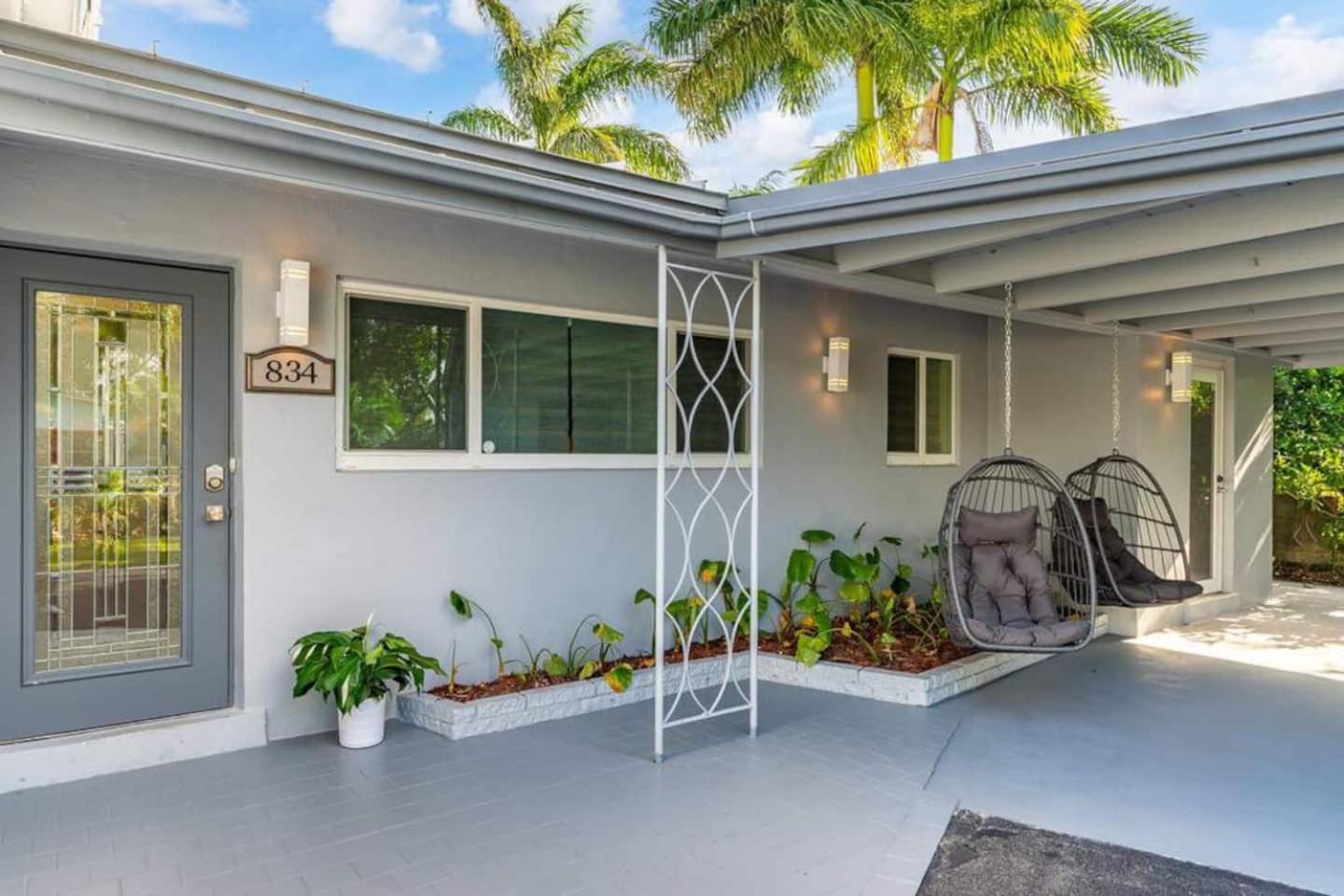 Fox Private Resort-heated Pool, Spa-downtown&beach Villa