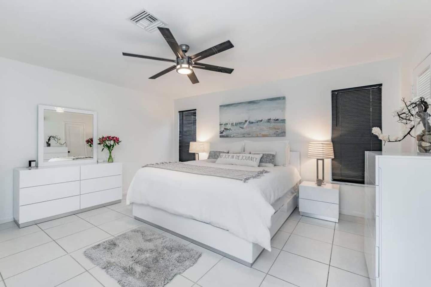 Fox Private Resort-heated Pool, Spa-downtown&beach Villa *