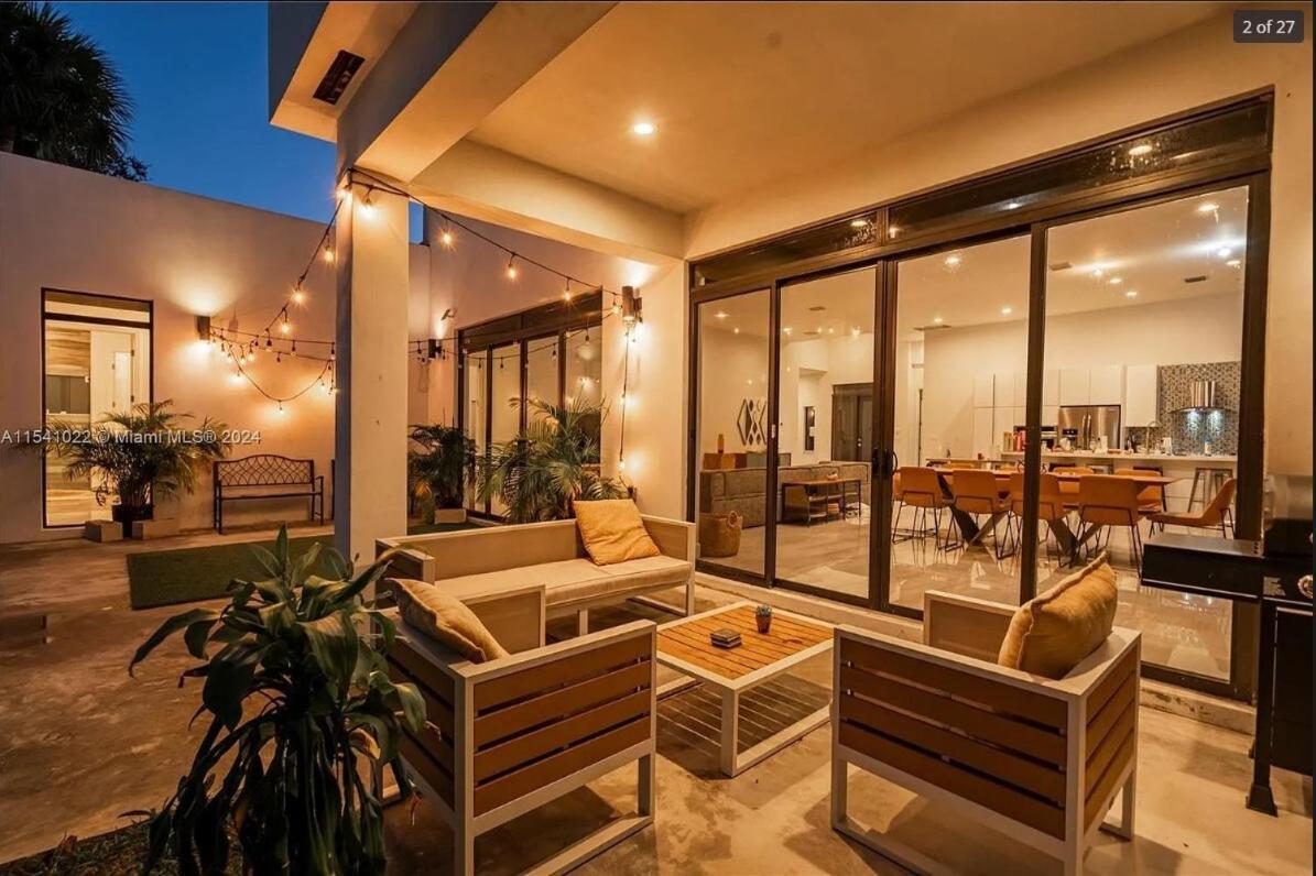 Glamorous Waterfront Canal With Pvt Dock And Pool Villa