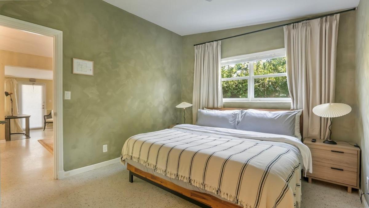 Villa Designer With Heated Pool, Hot Tub, Close To The
