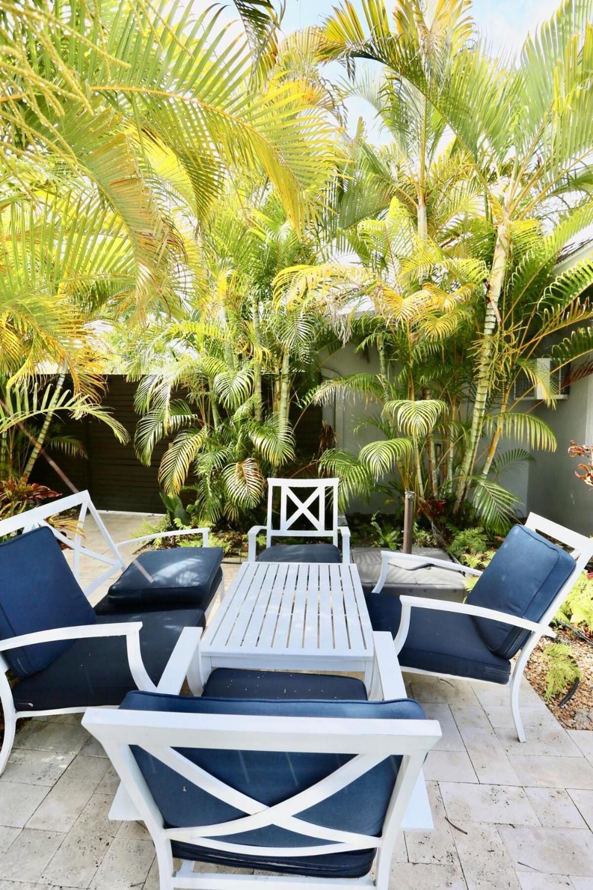 Villa Designer With Heated Pool, Hot Tub, Close To The