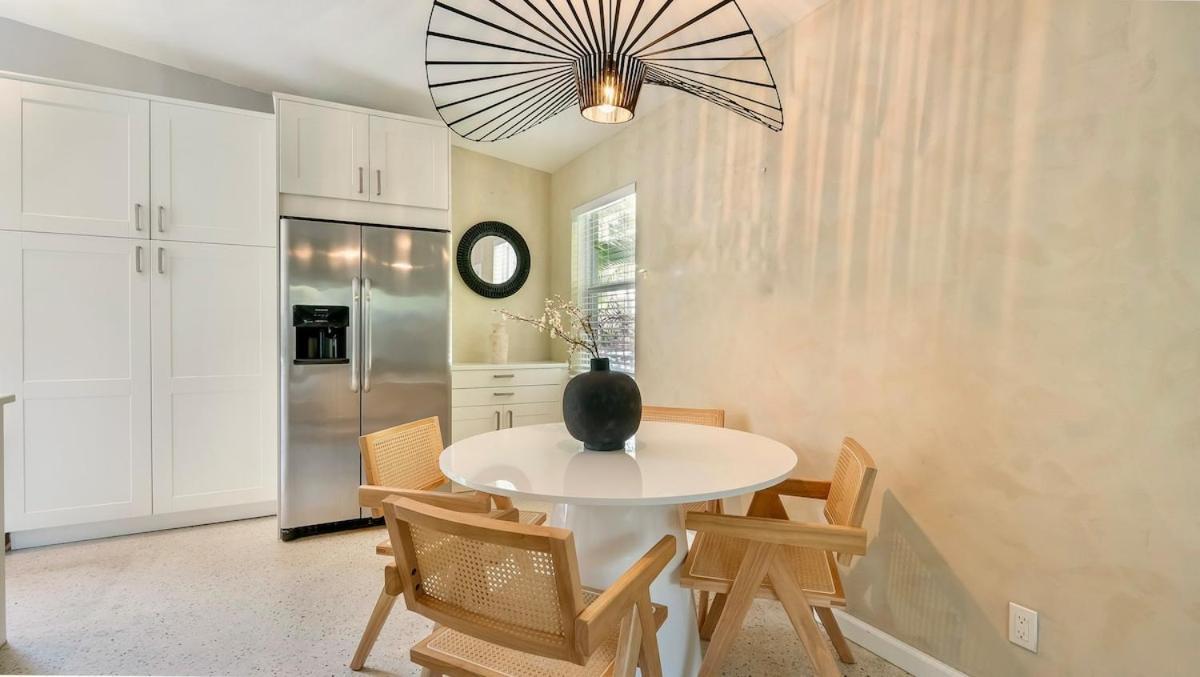 Villa Designer With Heated Pool, Hot Tub, Close To The *