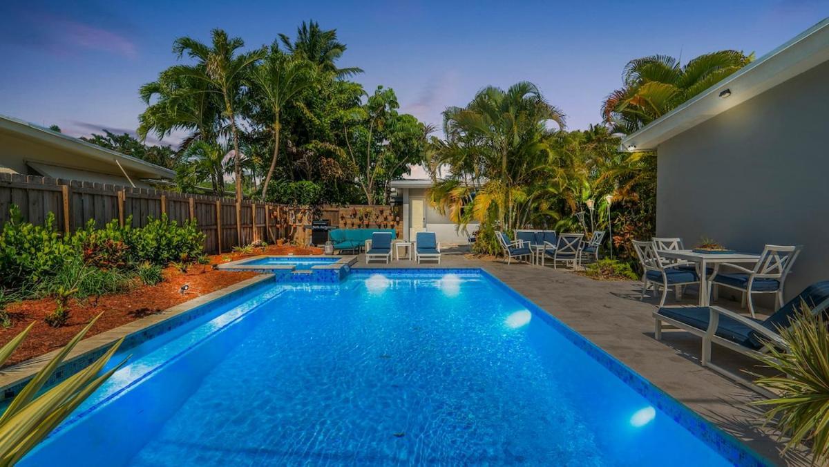 Designer With Heated Pool, Hot Tub, Close To The Villa *
