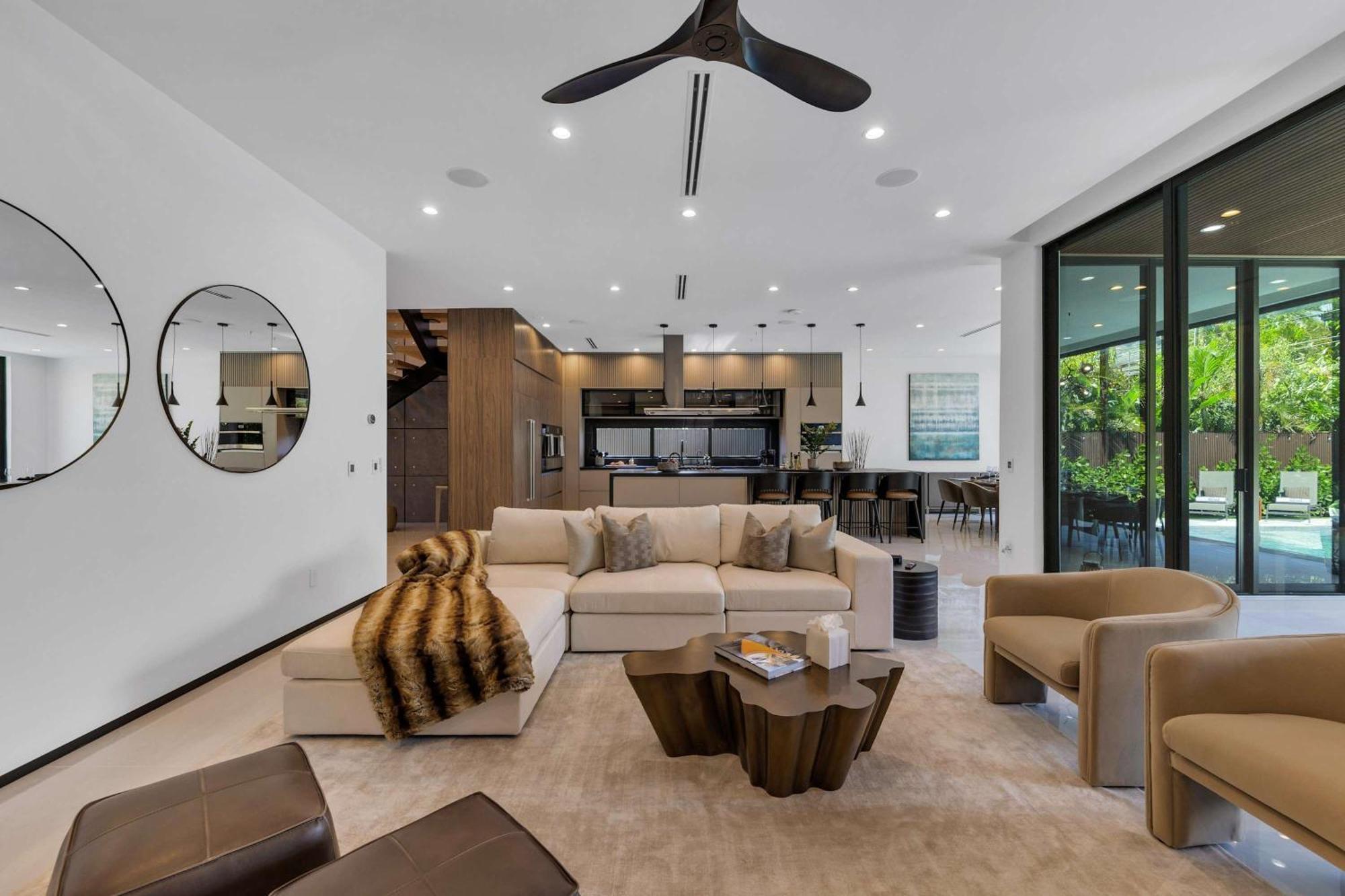 Enclave- Brand New Luxe Olas *