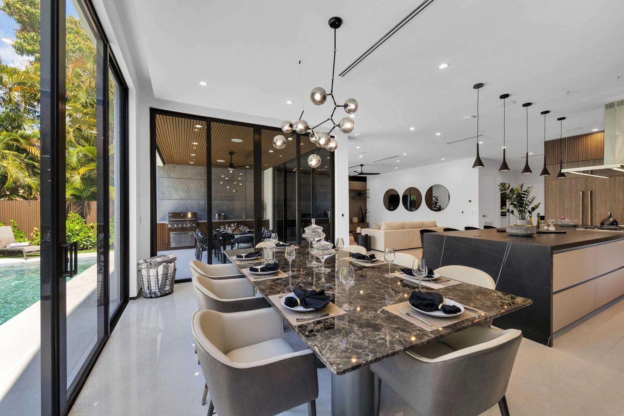 Enclave- Brand New Luxe Olas Holiday home *