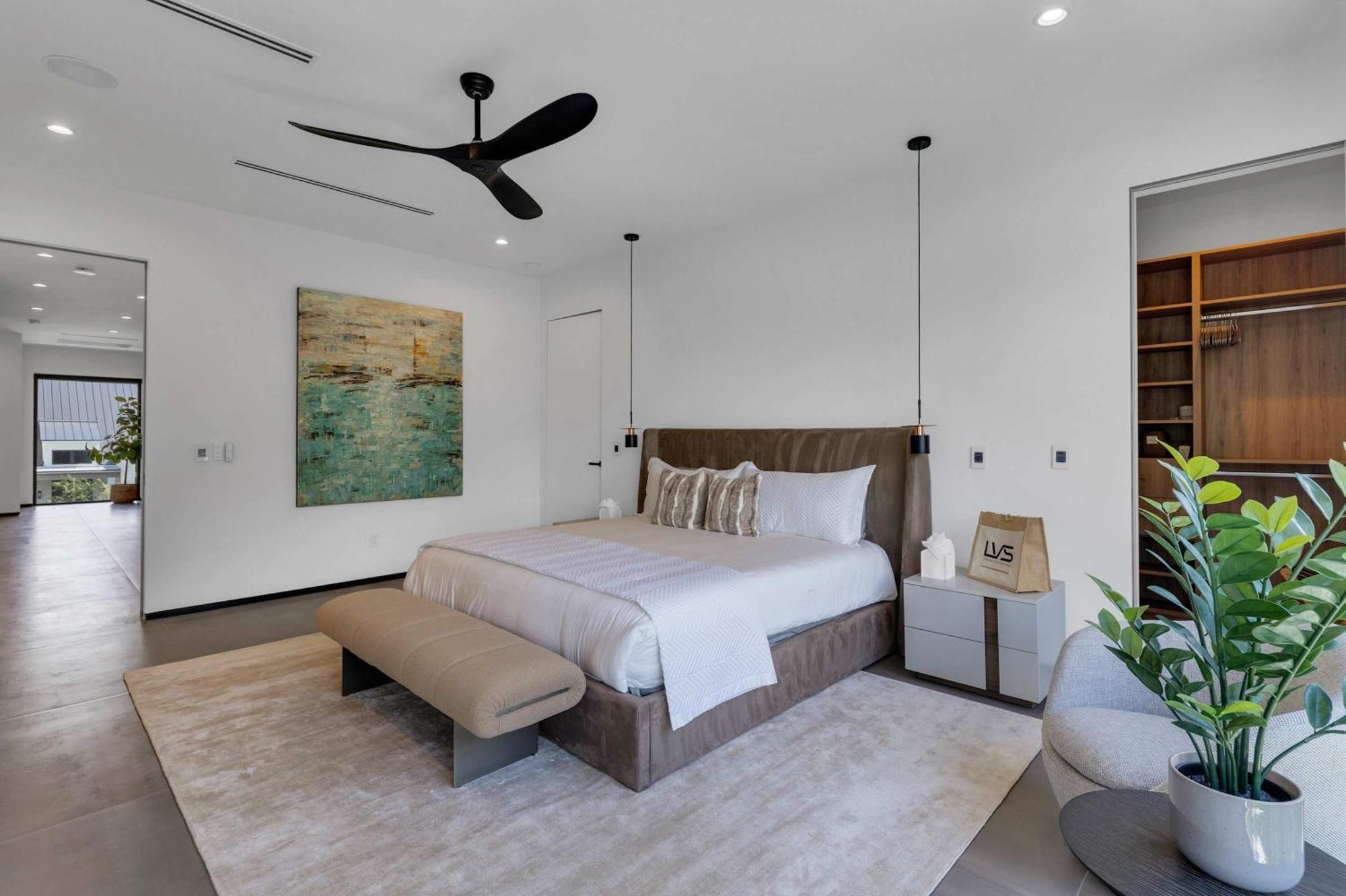 Enclave- Brand New Luxe Olas *