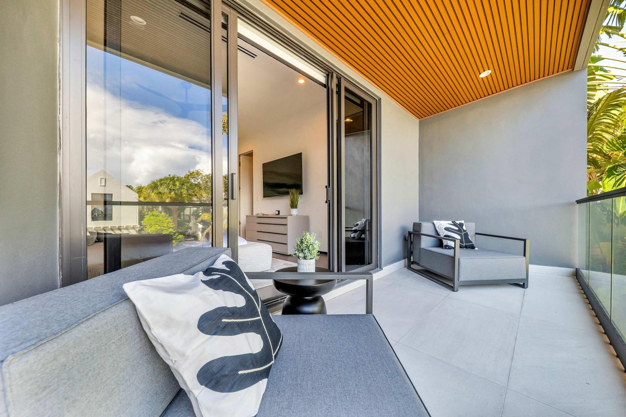 Enclave- Brand New Luxe Olas Fort Lauderdale