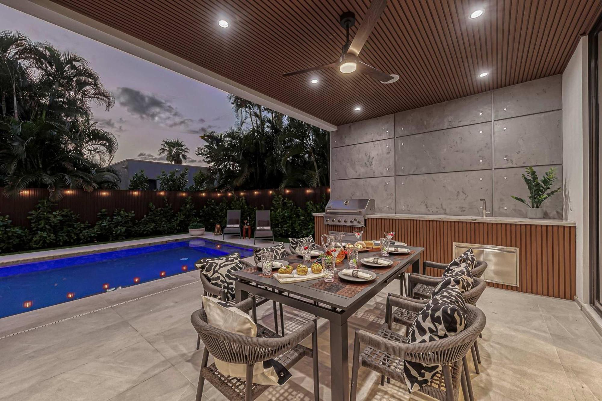 Enclave- Brand New Luxe Olas Holiday home
