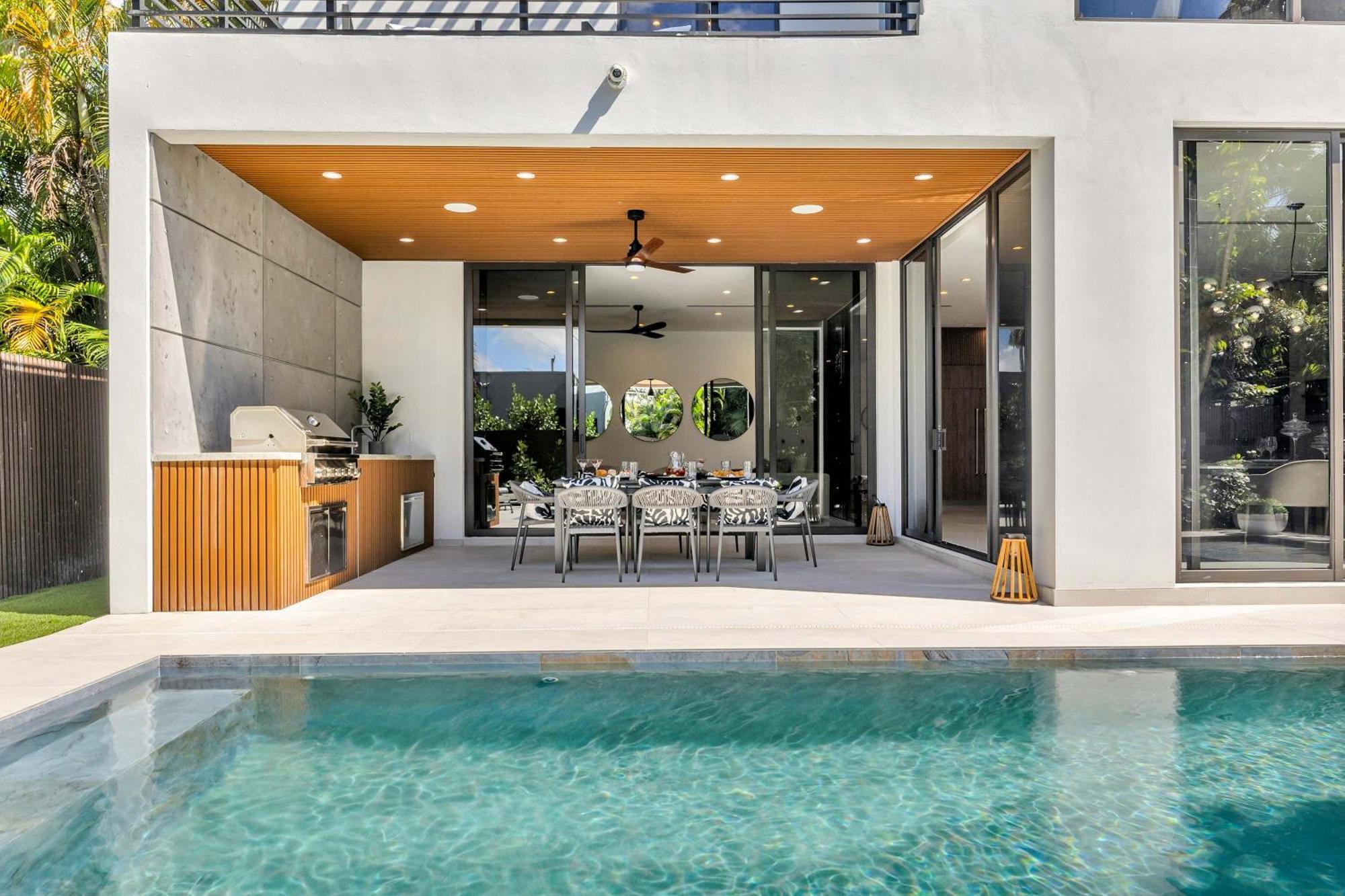 Enclave- Brand New Luxe Olas