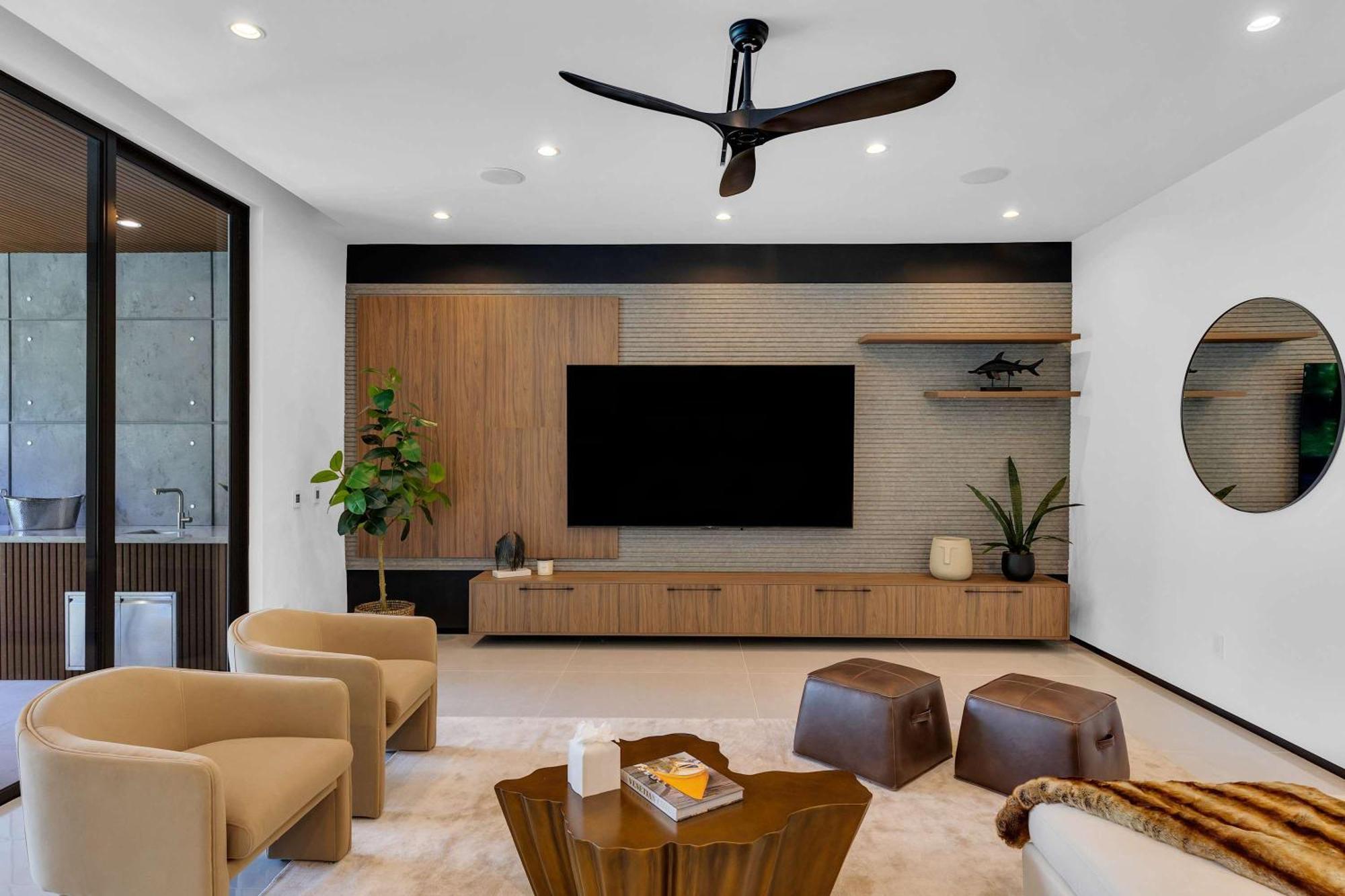Enclave- Brand New Luxe Olas *