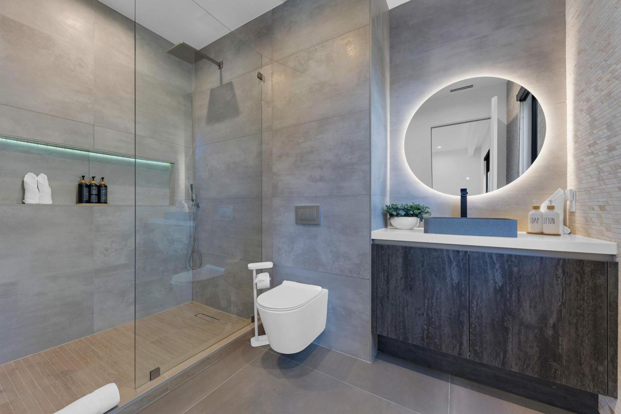Enclave- Brand New Luxe Olas Holiday home