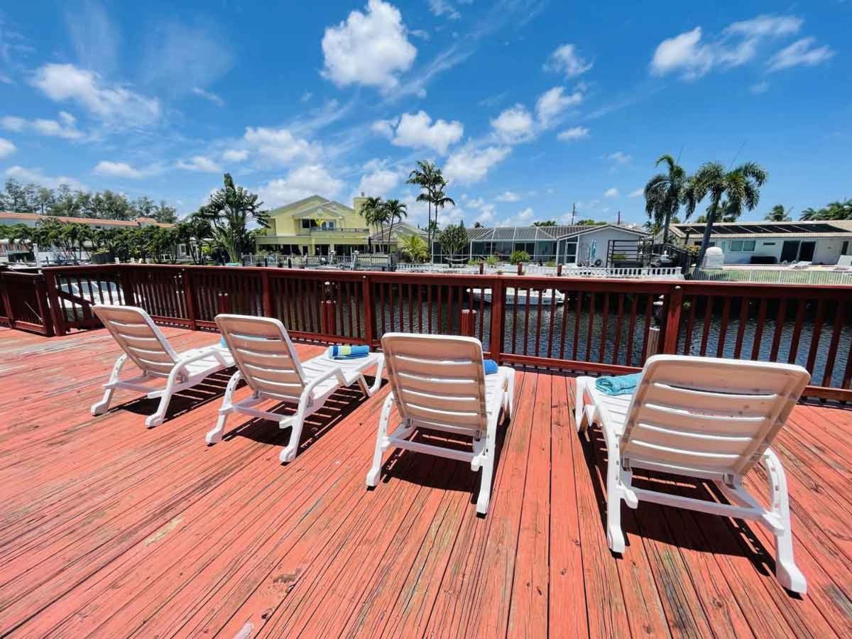 Villa 4 Bedroom With Pool, Dock, Canal. Bermuda's Secret *